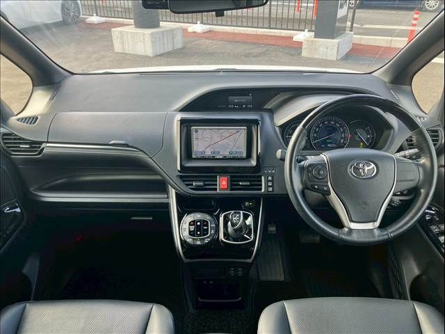 TOYOTA ESQUIRE HYBRID 2017 Image 31