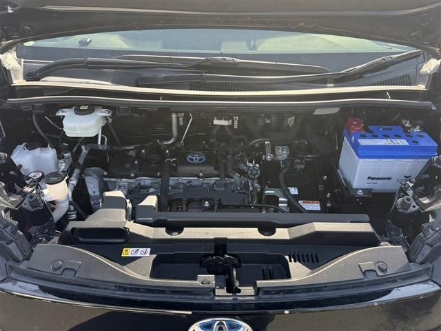 TOYOTA VOXY HYBRID 2022 Image 31