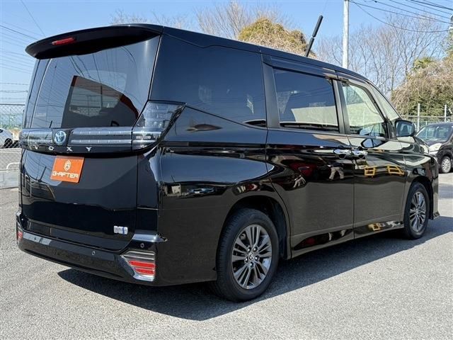 TOYOTA VOXY HYBRID 2022 Image 31