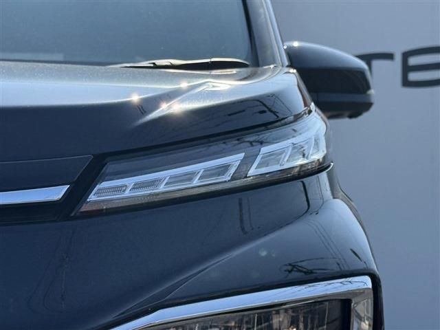 TOYOTA VOXY HYBRID 2022 Image 31