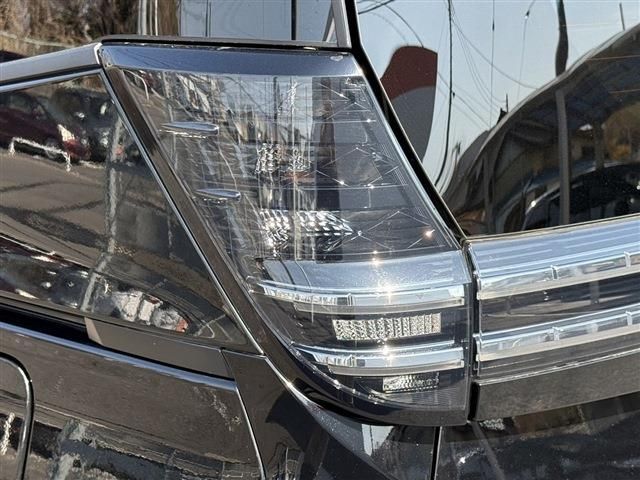 TOYOTA VOXY HYBRID 2022 Image 31