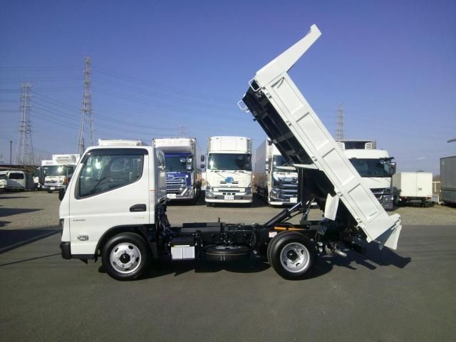 MITSUBISHI CANTER 2025 Image 31