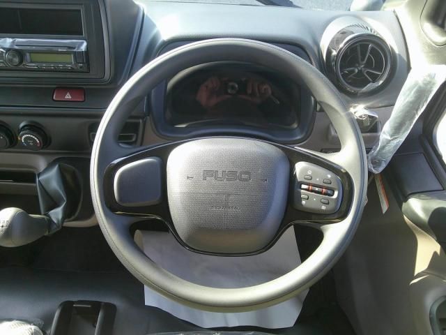 MITSUBISHI CANTER 2025 Image 31