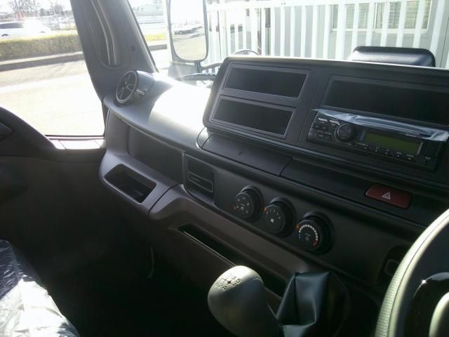 MITSUBISHI CANTER 2025 Image 31