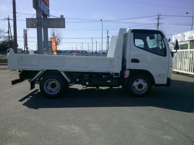 MITSUBISHI CANTER 2025 Image 31