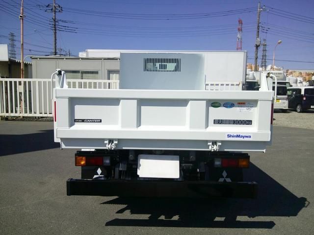MITSUBISHI CANTER 2025 Image 31