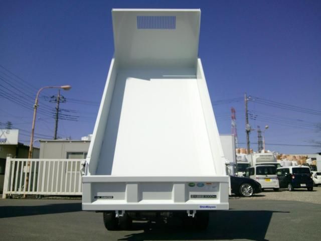 MITSUBISHI CANTER 2025 Image 31