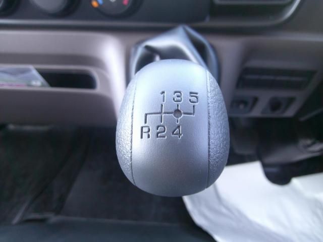 MITSUBISHI CANTER 2025 Image 31