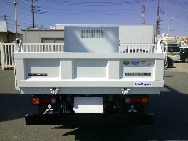 MITSUBISHI CANTER 2025 Image 31