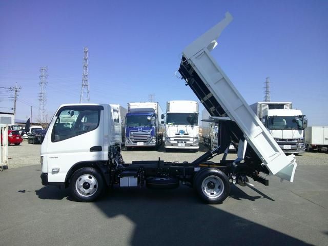 MITSUBISHI CANTER 2025 Image 31