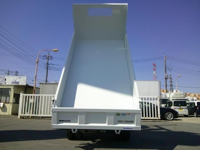 MITSUBISHI CANTER 2025 Image 31