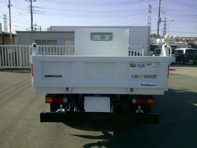 MITSUBISHI CANTER 2025 Image 31