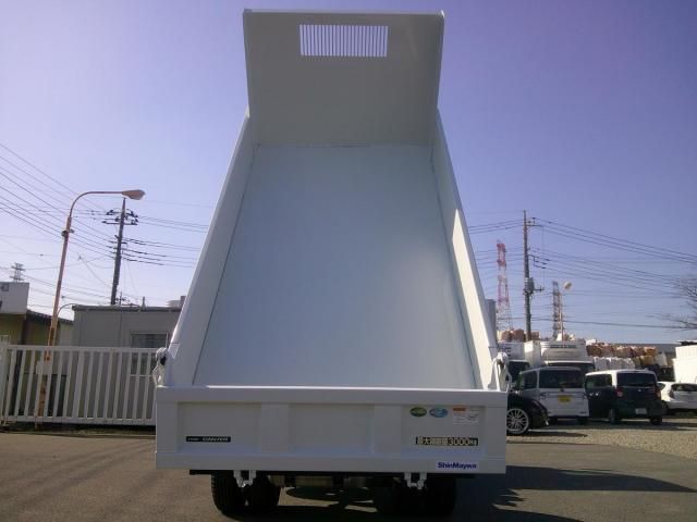 MITSUBISHI CANTER 2025 Image 31