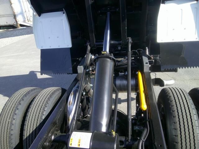 MITSUBISHI CANTER 2025 Image 31