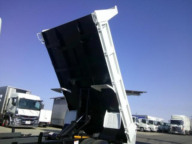 MITSUBISHI CANTER 2025 Image 31