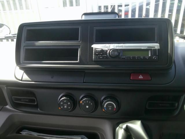 MITSUBISHI CANTER 2025 Image 31