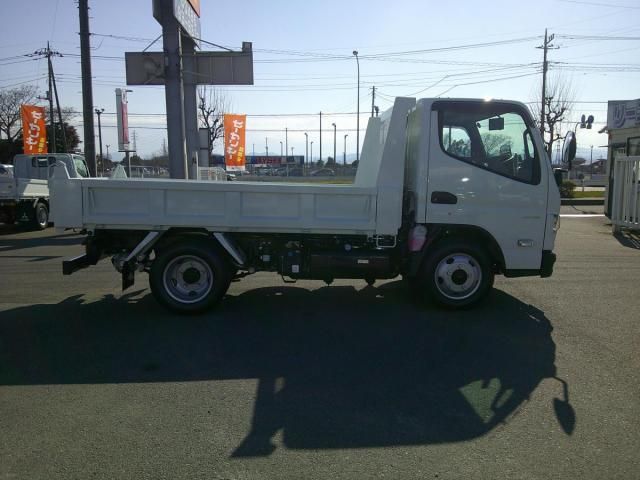 MITSUBISHI CANTER 2025 Image 31