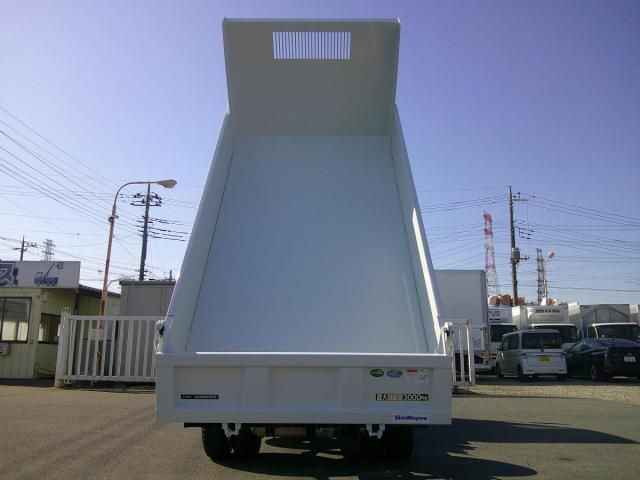 MITSUBISHI CANTER 2025 Image 31