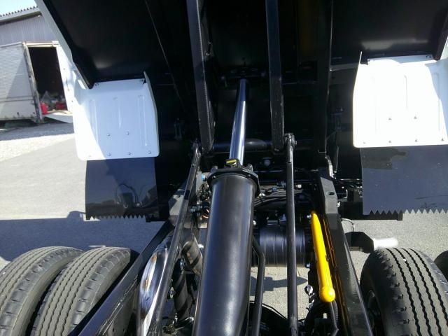 MITSUBISHI CANTER 2025 Image 31