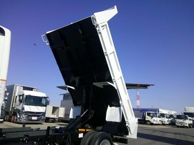 MITSUBISHI CANTER 2025 Image 31