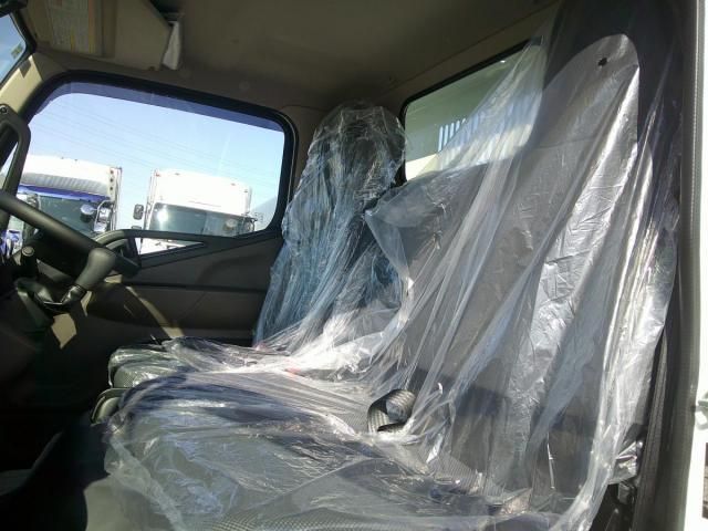 MITSUBISHI CANTER 2025 Image 31