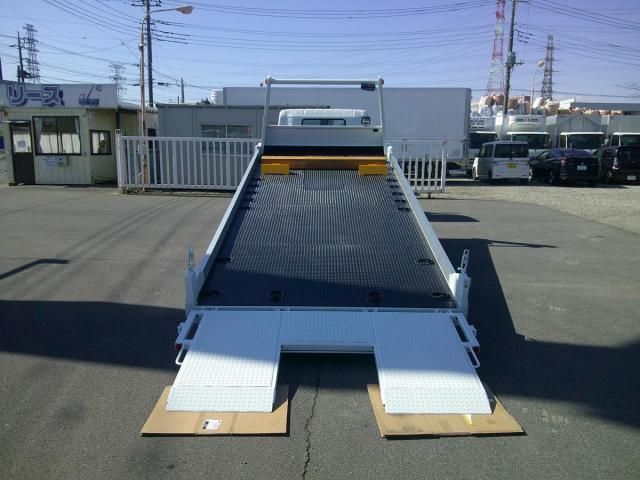 MITSUBISHI CANTER 2025 Image 31