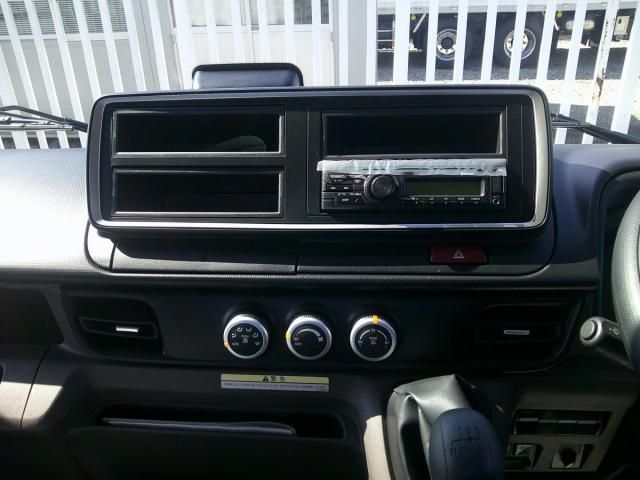 MITSUBISHI CANTER 2025 Image 31