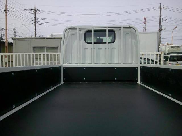 MITSUBISHI CANTER 2025 Image 31