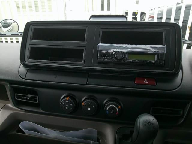 MITSUBISHI CANTER 2025 Image 31