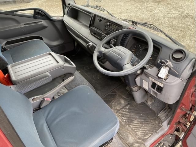 MITSUBISHI CANTER 2015 Image 31