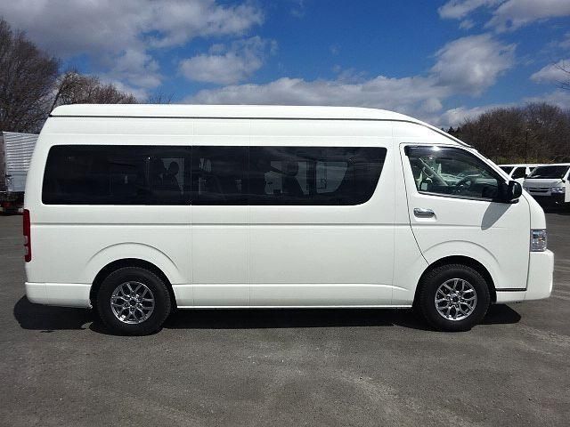 TOYOTA HIACE 2017 Image 31
