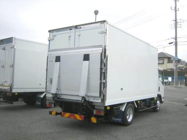 ISUZU ELF 2016 Image 31