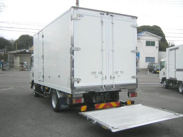 ISUZU ELF 2016 Image 31