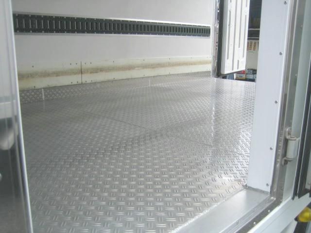 ISUZU ELF 2016 Image 31