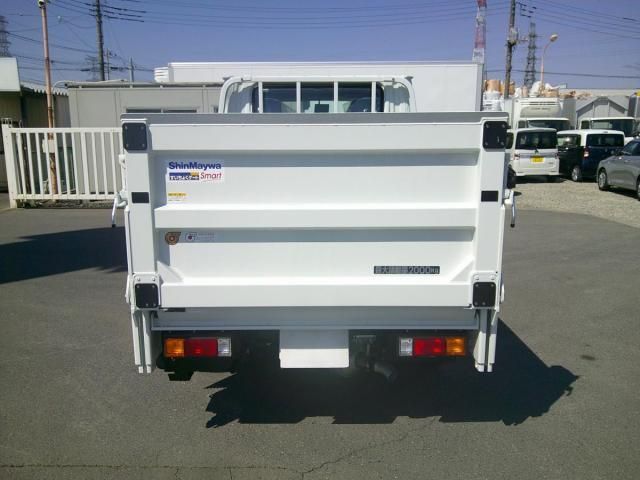 MITSUBISHI CANTER 2025 Image 31