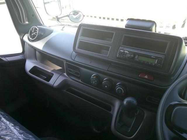 MITSUBISHI CANTER 2025 Image 31