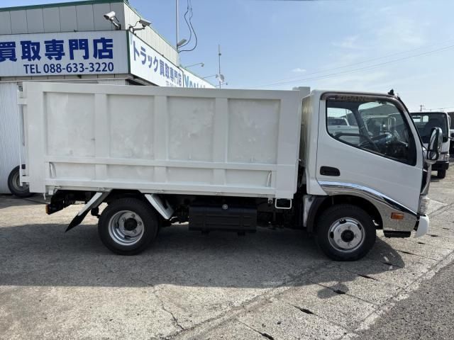 HINO DUTRO 2016 Image 31