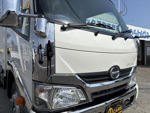 HINO DUTRO 2016 Image 31