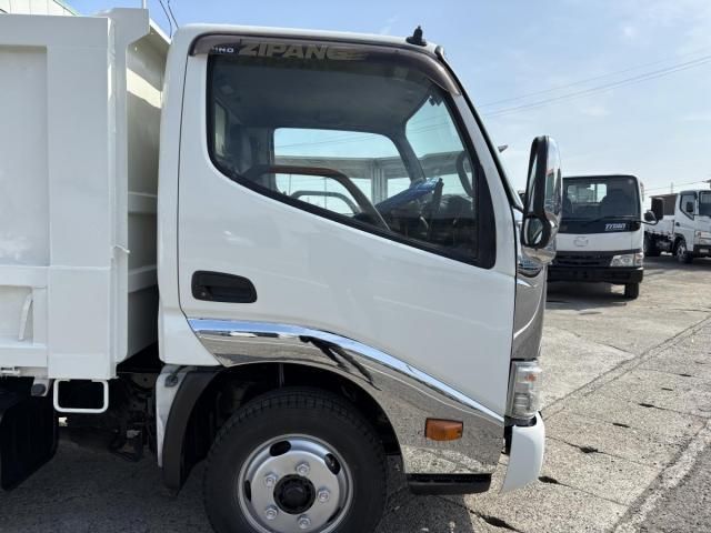 HINO DUTRO 2016 Image 31