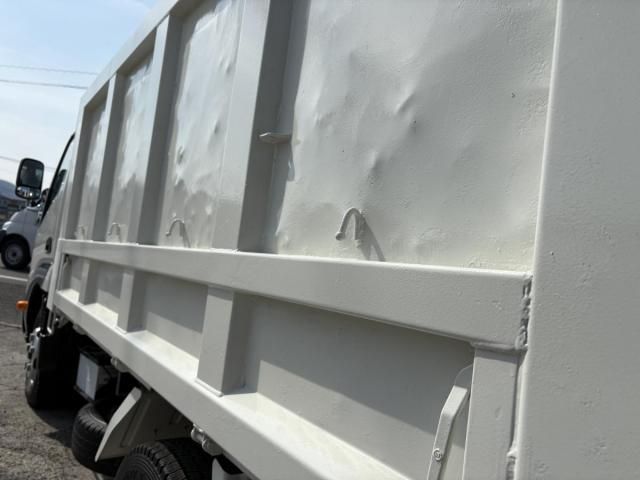 HINO DUTRO 2016 Image 31