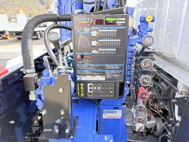 MITSUBISHI CANTER 2025 Image 31