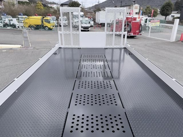 MITSUBISHI CANTER 2025 Image 31