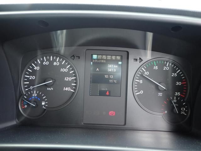 MITSUBISHI FUSOU FIGHTER 2025 Image 31