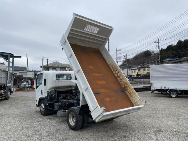 ISUZU ELF 2012 Image 31