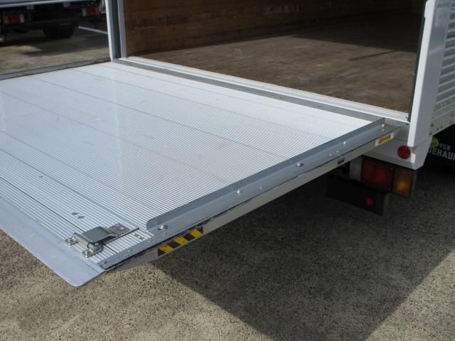 ISUZU ELF 2017 Image 31