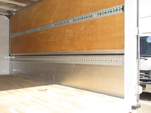 ISUZU ELF 2020 Image 31