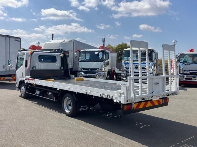 ISUZU ELF 2023 Image 31