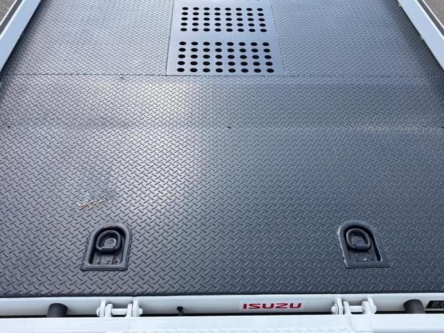 ISUZU ELF 2023 Image 31