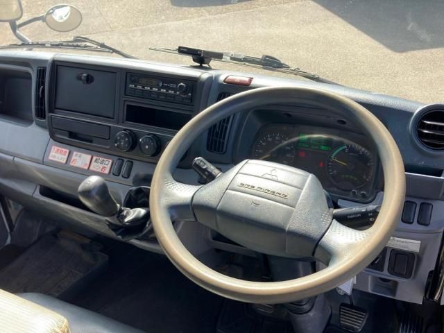 MITSUBISHI CANTER 2011 Image 31