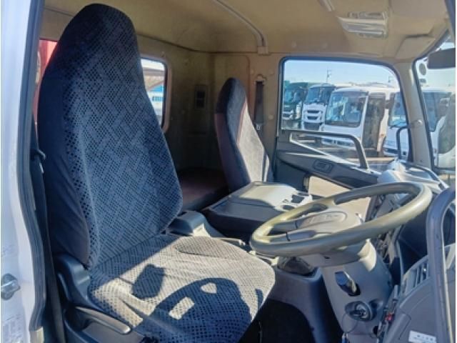 MITSUBISHI FUSOU FIGHTER 2014 Image 31